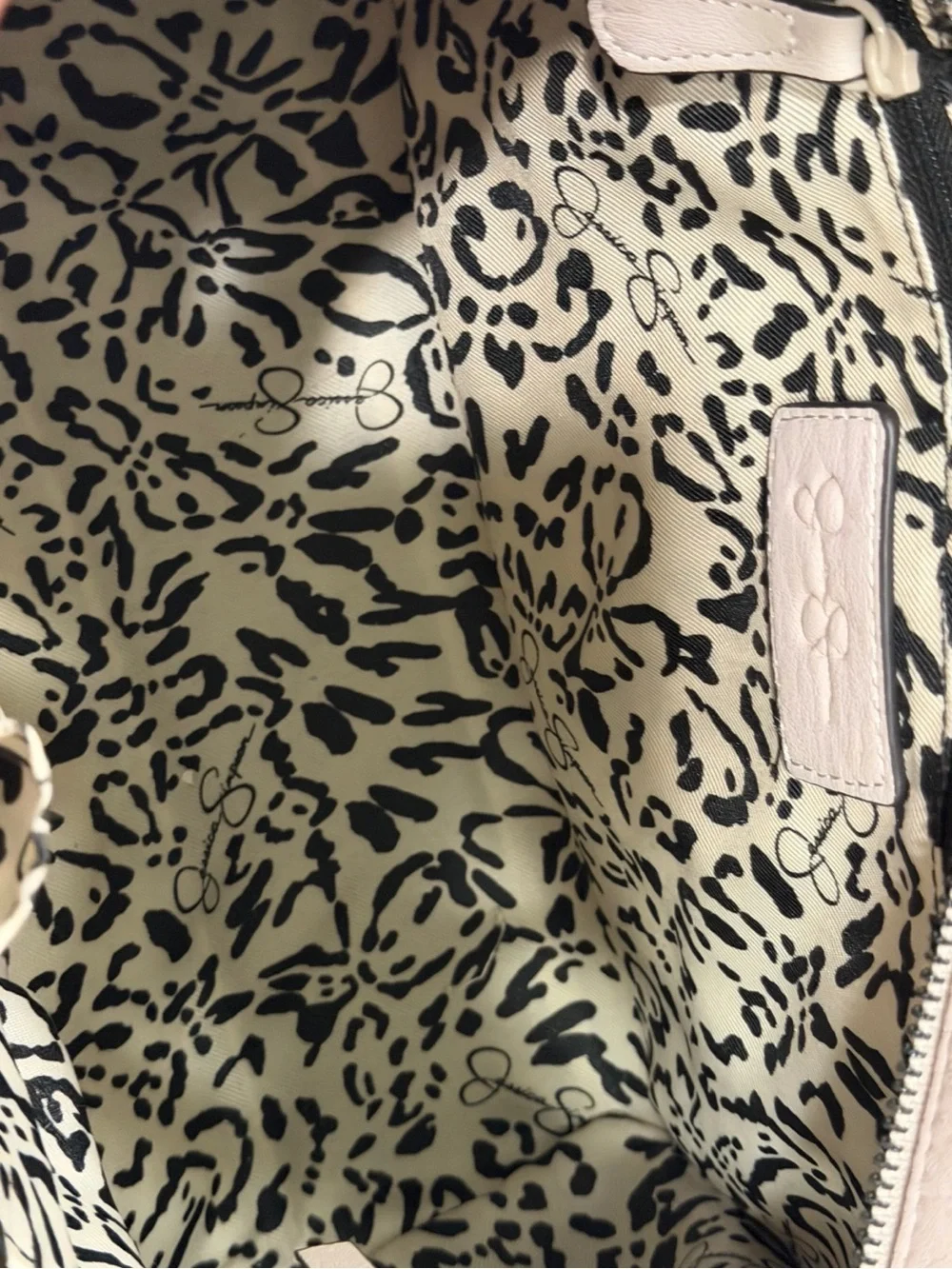 NWT Jessica Simpson Dawn Alexis Tote Bag – Monochromatic Chain Blush Cream